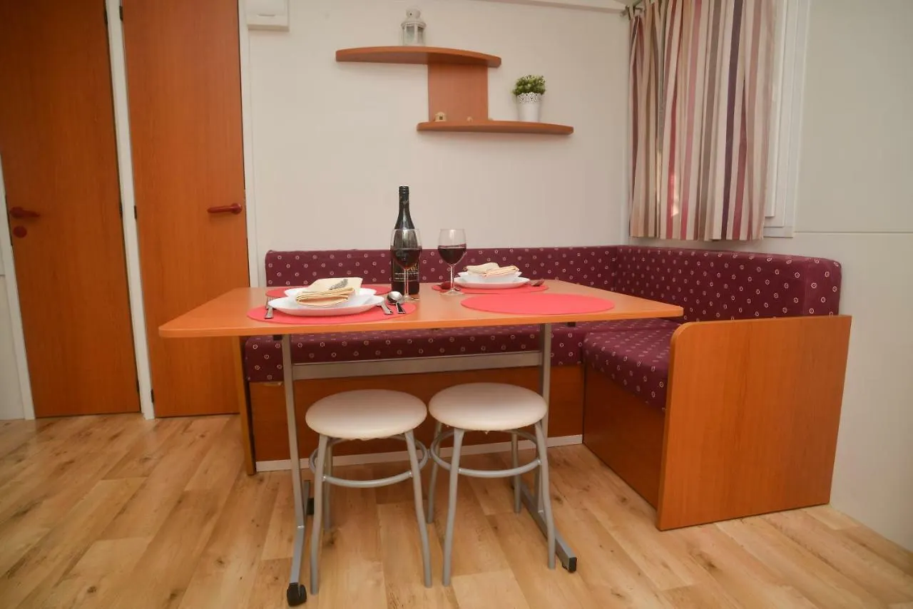 **** Prázdninový areál Lavender Mobile Houses Pakoštane Chorvatsko