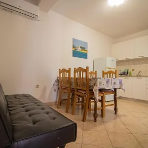Petar Maksan Apartment
